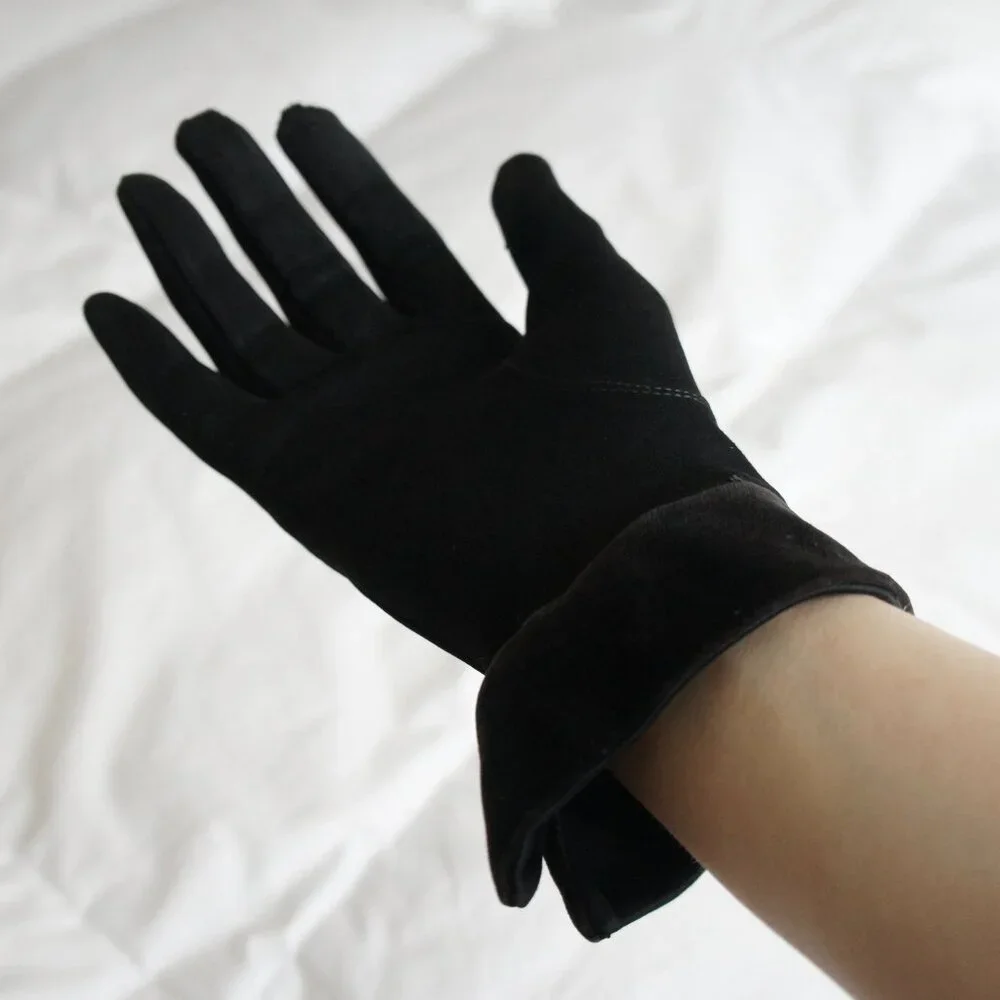 Black Vintage Gloves With Pointed Velvet Cuffs Size Medium